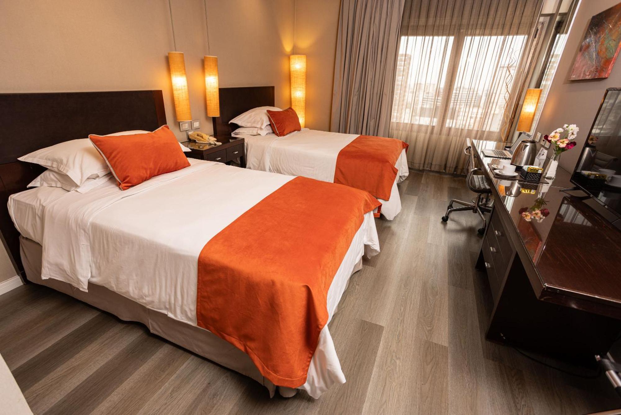 Libertador Hotel — Photos 1